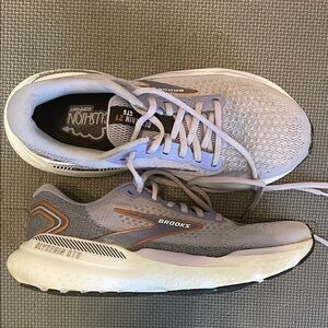 Brooks Glycerin 21 GTS Women's Sneakers - Lavender and White